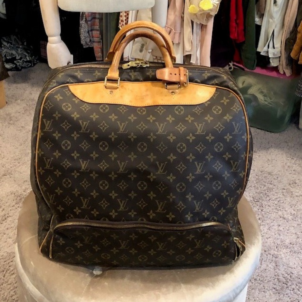 Louis Vuitton Monogram Evasion Bag